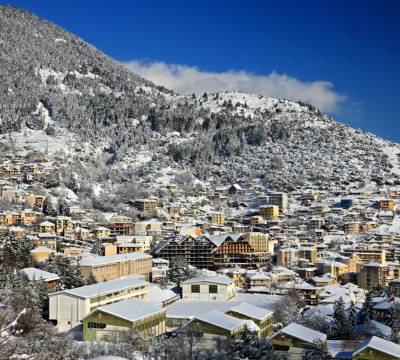 MikaTravel Εορταστικό Καρεπνήσι